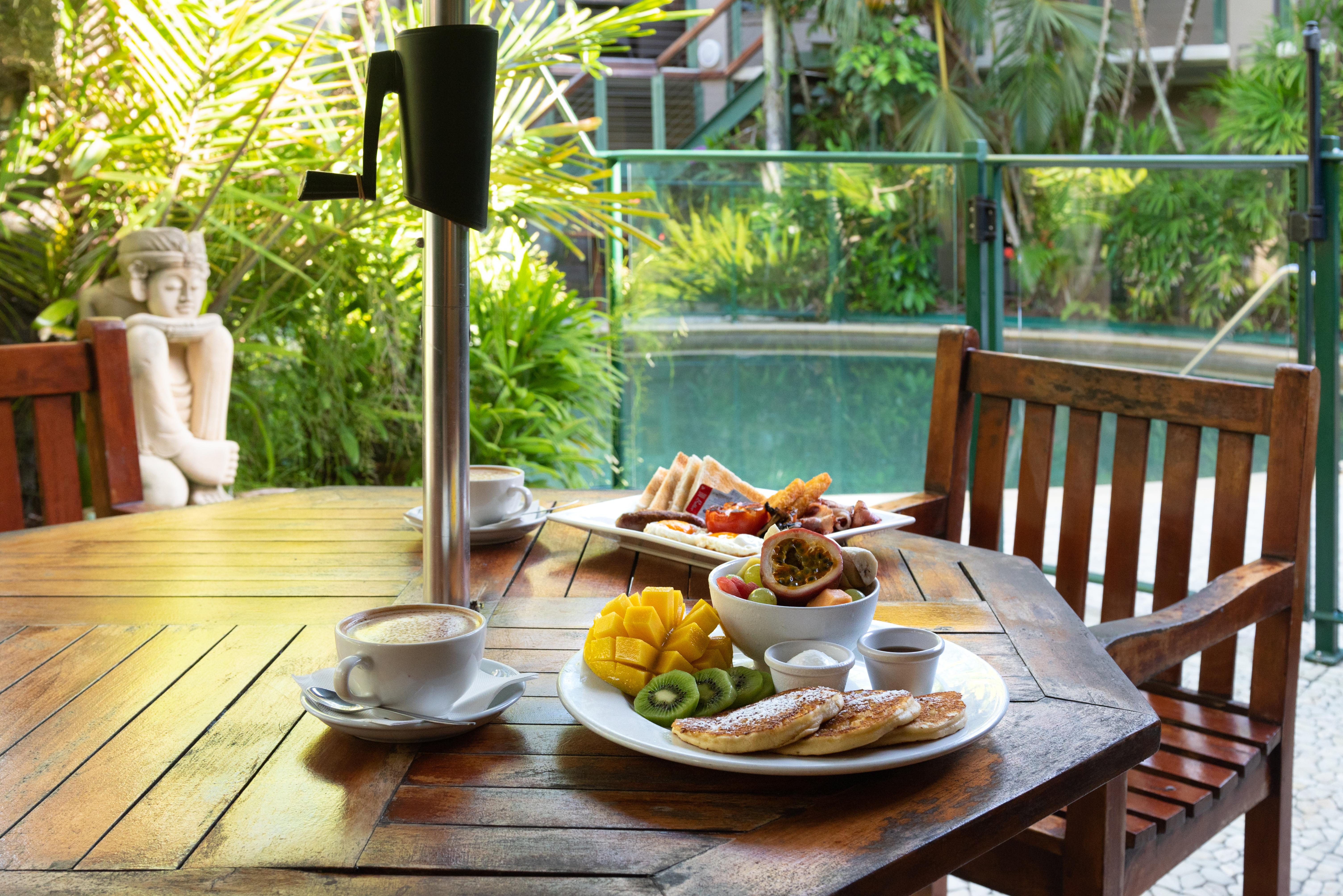 เบย์วิลเลจทรอปิคัลรีทรีท&อพาร์ทเมนท์ส Aparthotel แคนส์ ภายนอก รูปภาพ