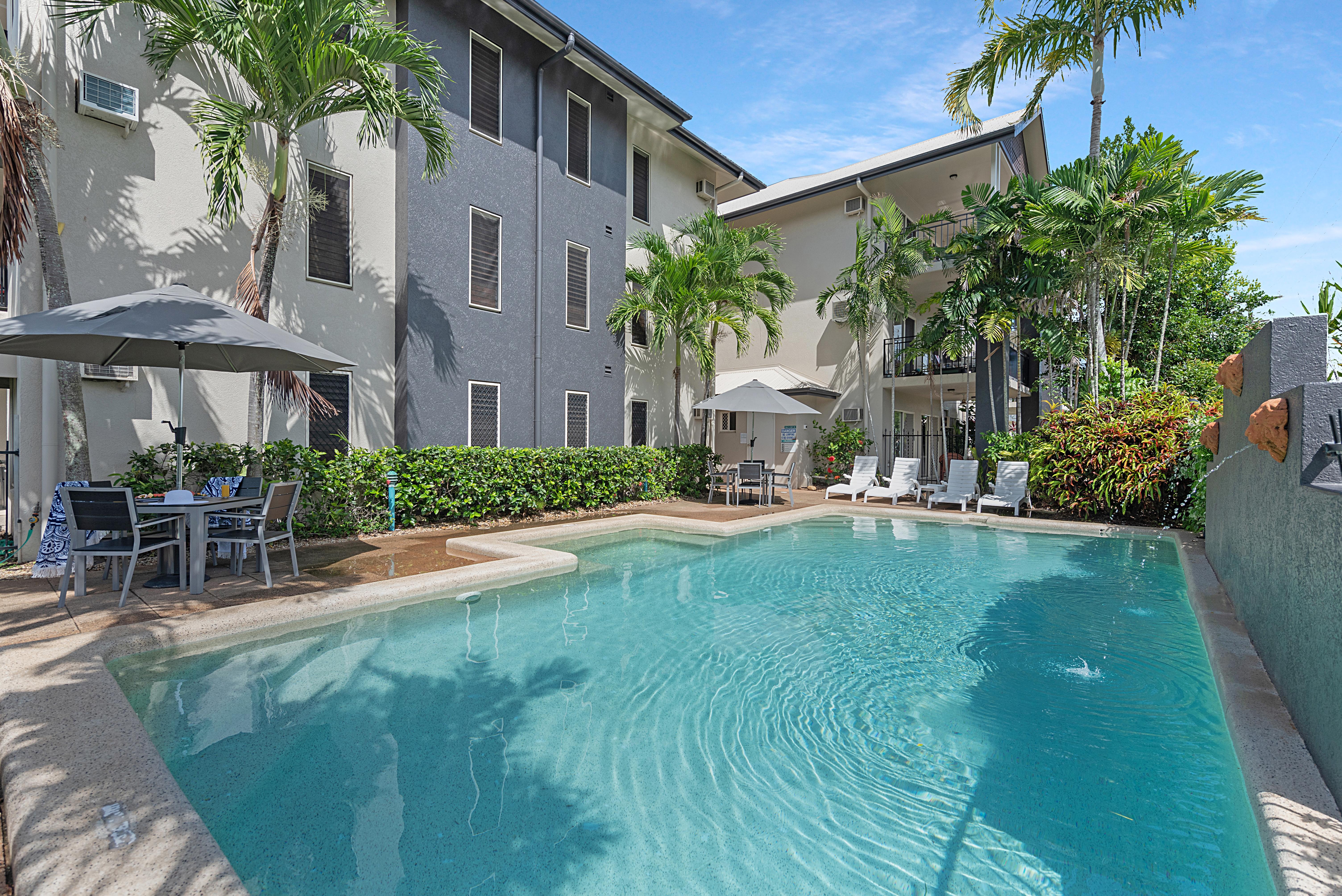 เบย์วิลเลจทรอปิคัลรีทรีท&อพาร์ทเมนท์ส Aparthotel แคนส์ ภายนอก รูปภาพ