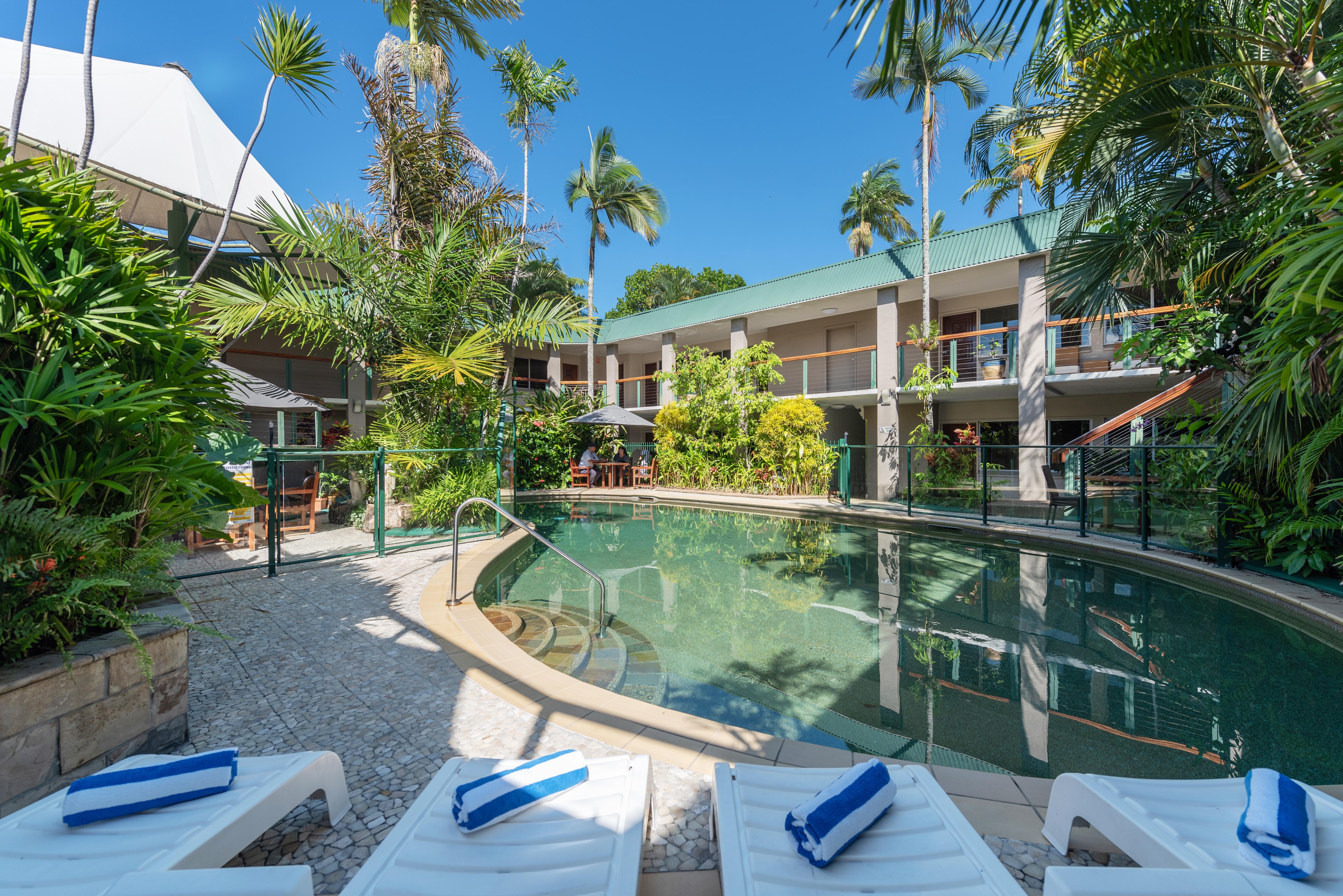 เบย์วิลเลจทรอปิคัลรีทรีท&อพาร์ทเมนท์ส Aparthotel แคนส์ ภายนอก รูปภาพ