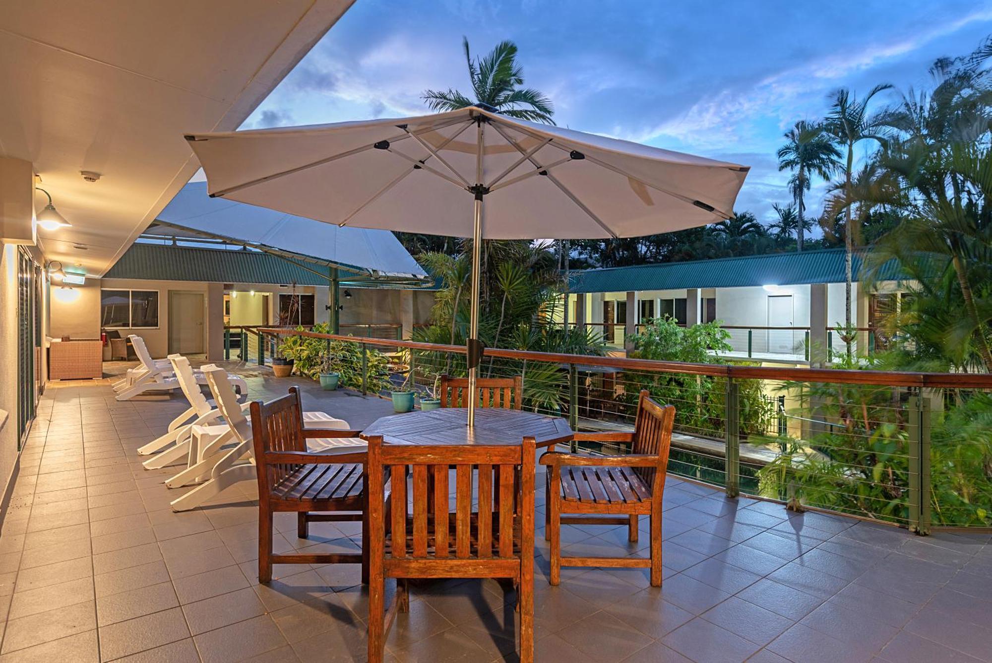เบย์วิลเลจทรอปิคัลรีทรีท&อพาร์ทเมนท์ส Aparthotel แคนส์ ภายนอก รูปภาพ