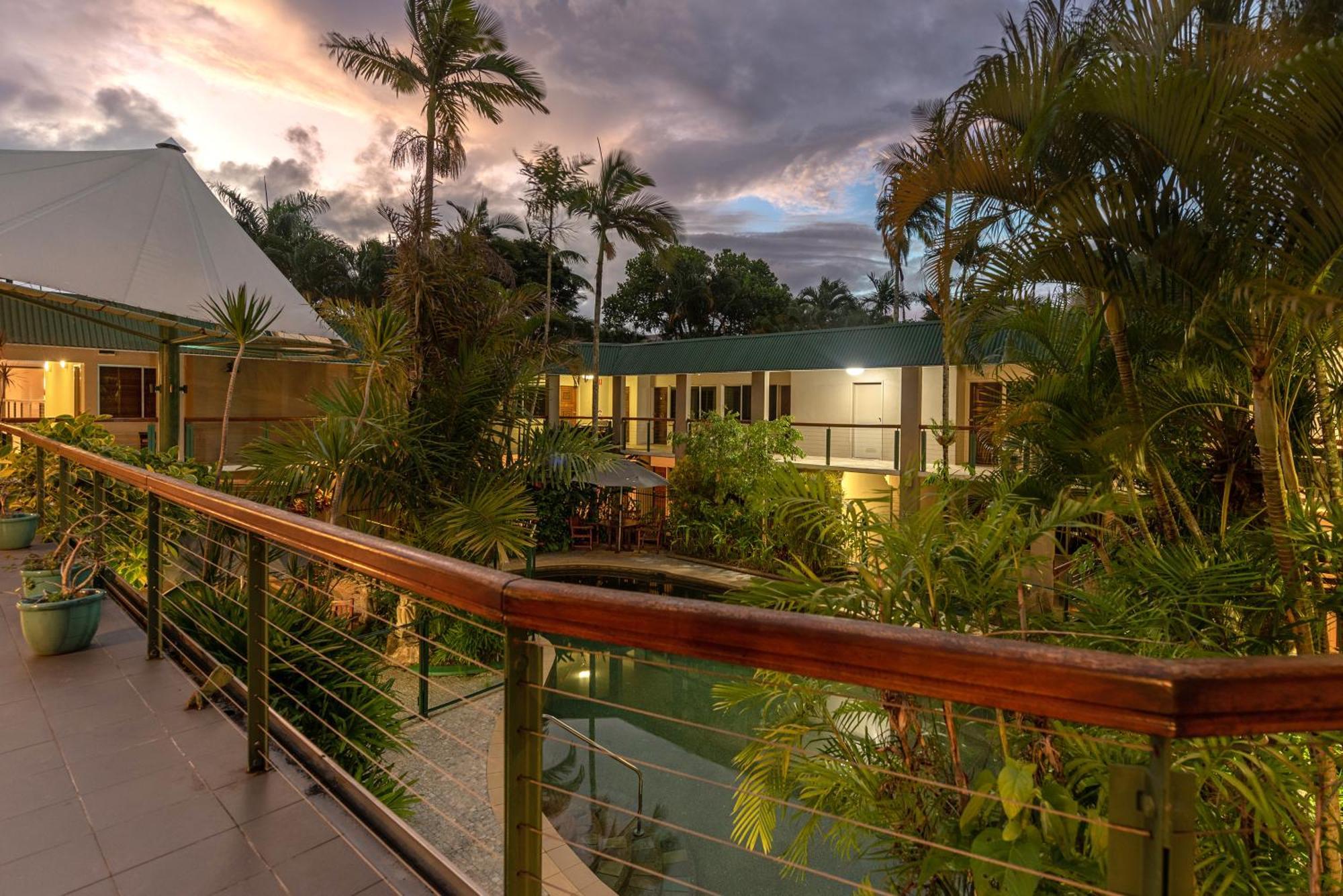 เบย์วิลเลจทรอปิคัลรีทรีท&อพาร์ทเมนท์ส Aparthotel แคนส์ ภายนอก รูปภาพ