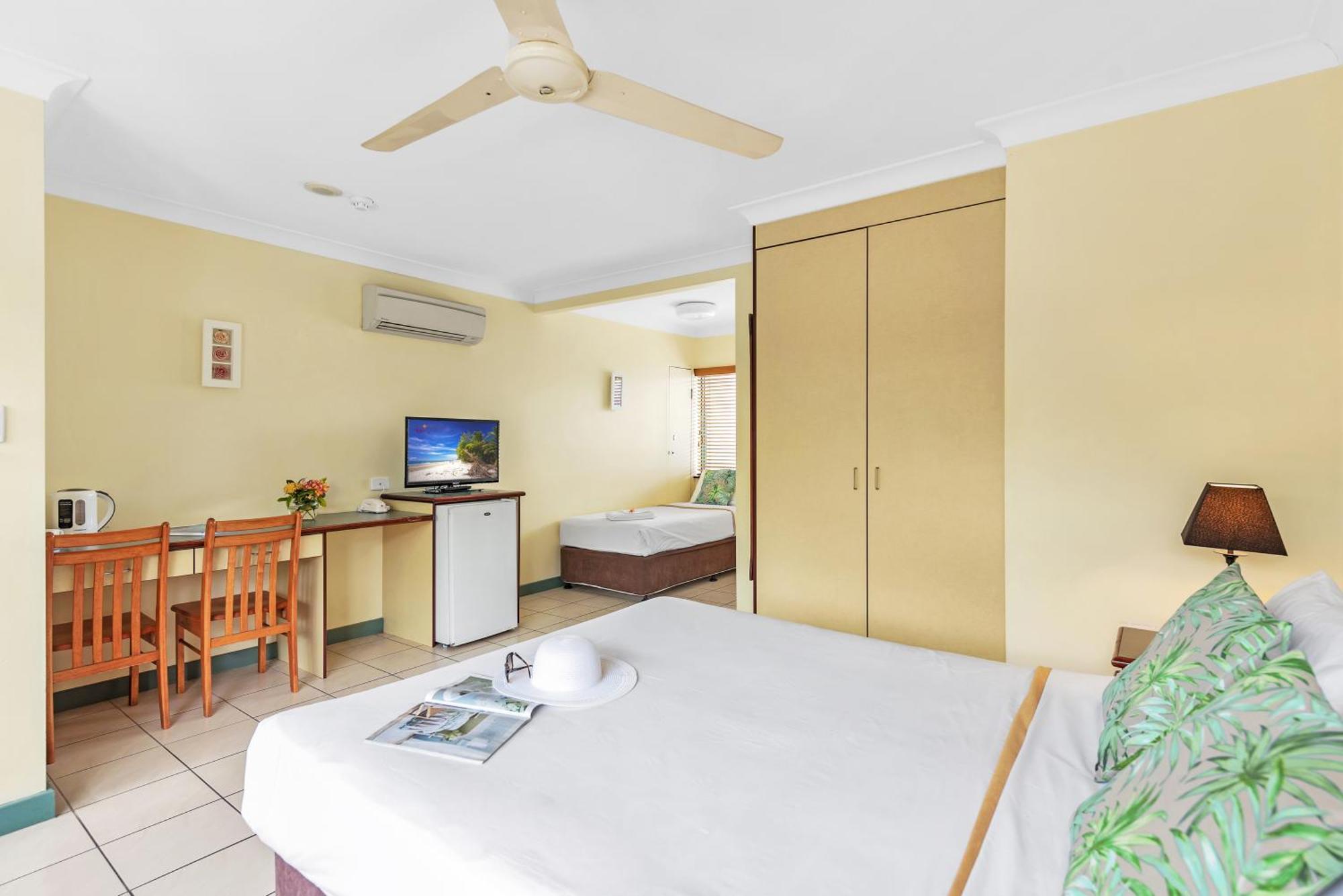 เบย์วิลเลจทรอปิคัลรีทรีท&อพาร์ทเมนท์ส Aparthotel แคนส์ ภายนอก รูปภาพ
