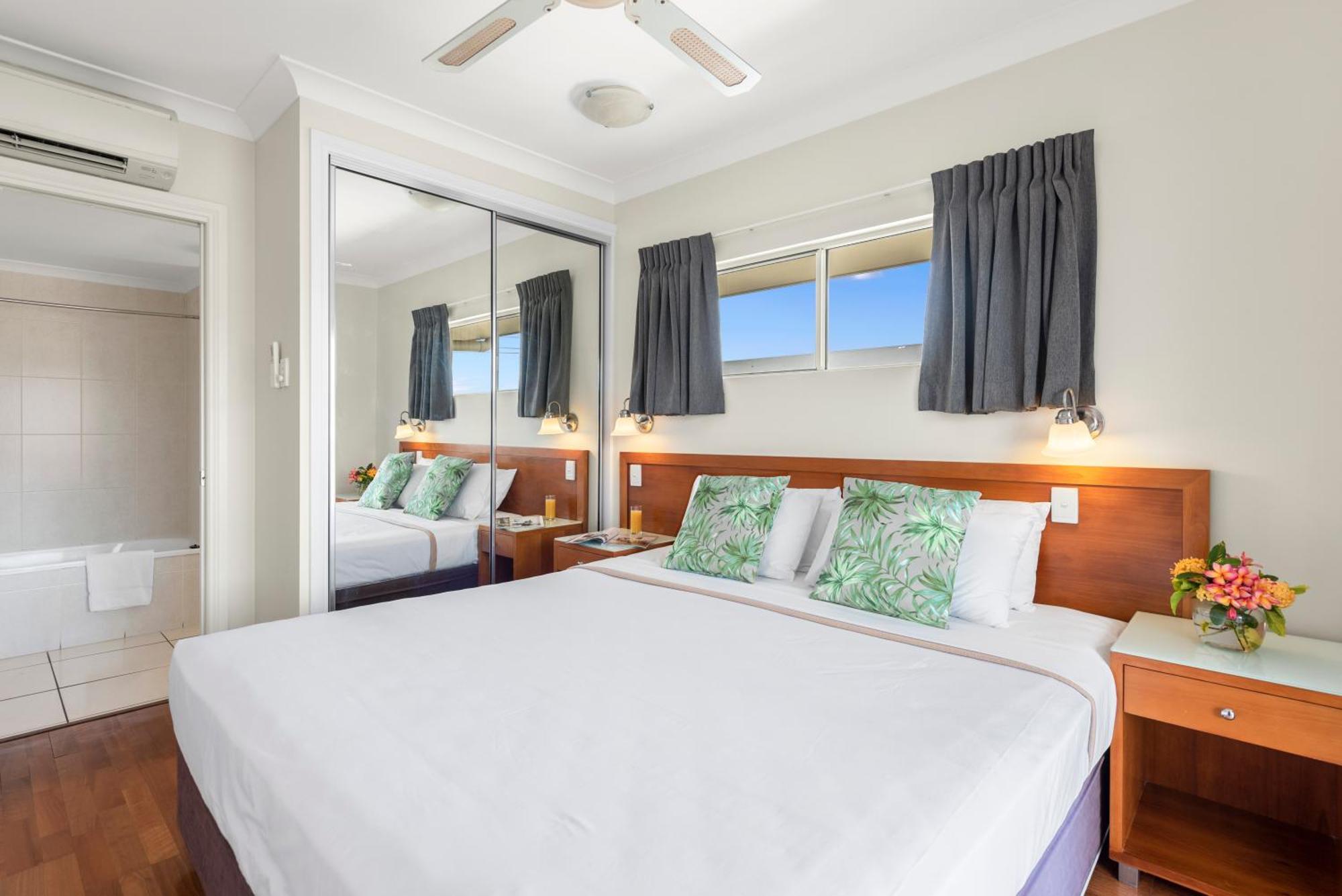 เบย์วิลเลจทรอปิคัลรีทรีท&อพาร์ทเมนท์ส Aparthotel แคนส์ ภายนอก รูปภาพ